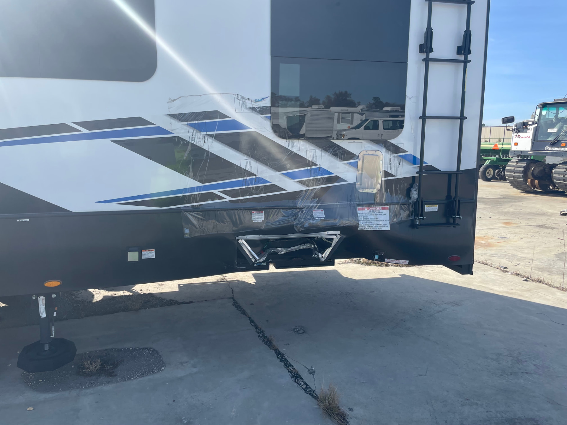 RV's repair work photo 1